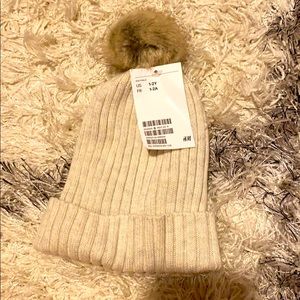 Toddler beige hat!